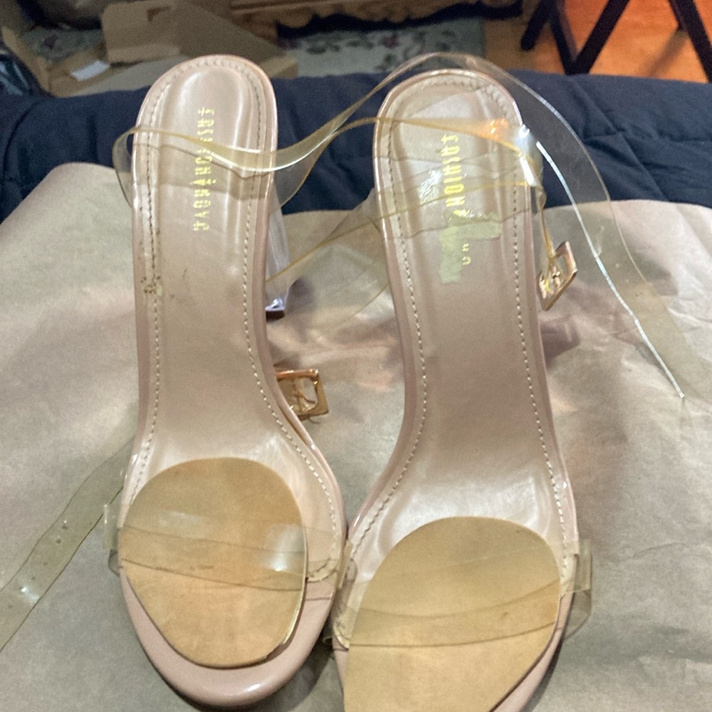Ladies shoes